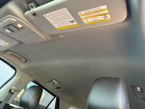 Used 2023 Ford Explorer XLT w/ Equipment Group 202A image 31