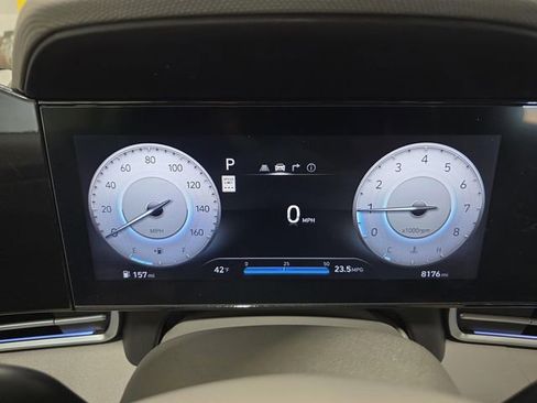 Certified 2025 Hyundai Elantra SEL image 18