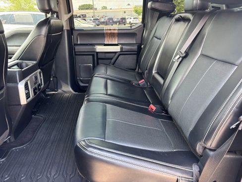 Used 2019 Ford F150 Lariat w/ Equipment Group 502A Luxury AWD/4WD image 9