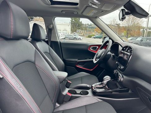 Used 2023 Kia Soul GT-Line FWD image 16