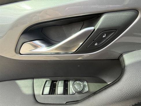 Certified 2025 Chevrolet Blazer LT AWD/4WD image 13