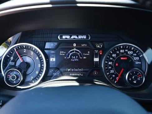 Used 2024 RAM 1500 Big Horn AWD/4WD image 7