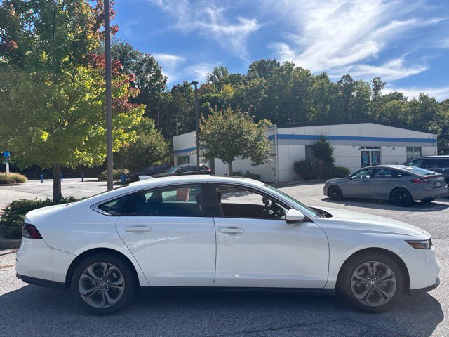 Certified 2024 Honda Accord EX image 9