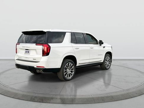New 2026 GMC Yukon Denali w/ Denali Reserve Package AWD/4WD image 8