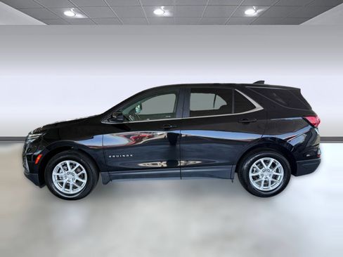 Used 2024 Chevrolet Equinox LT FWD image 2