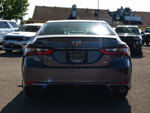 Used 2024 Toyota Camry SE FWD image 8