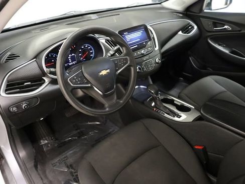 Used 2023 Chevrolet Malibu LT FWD image 12