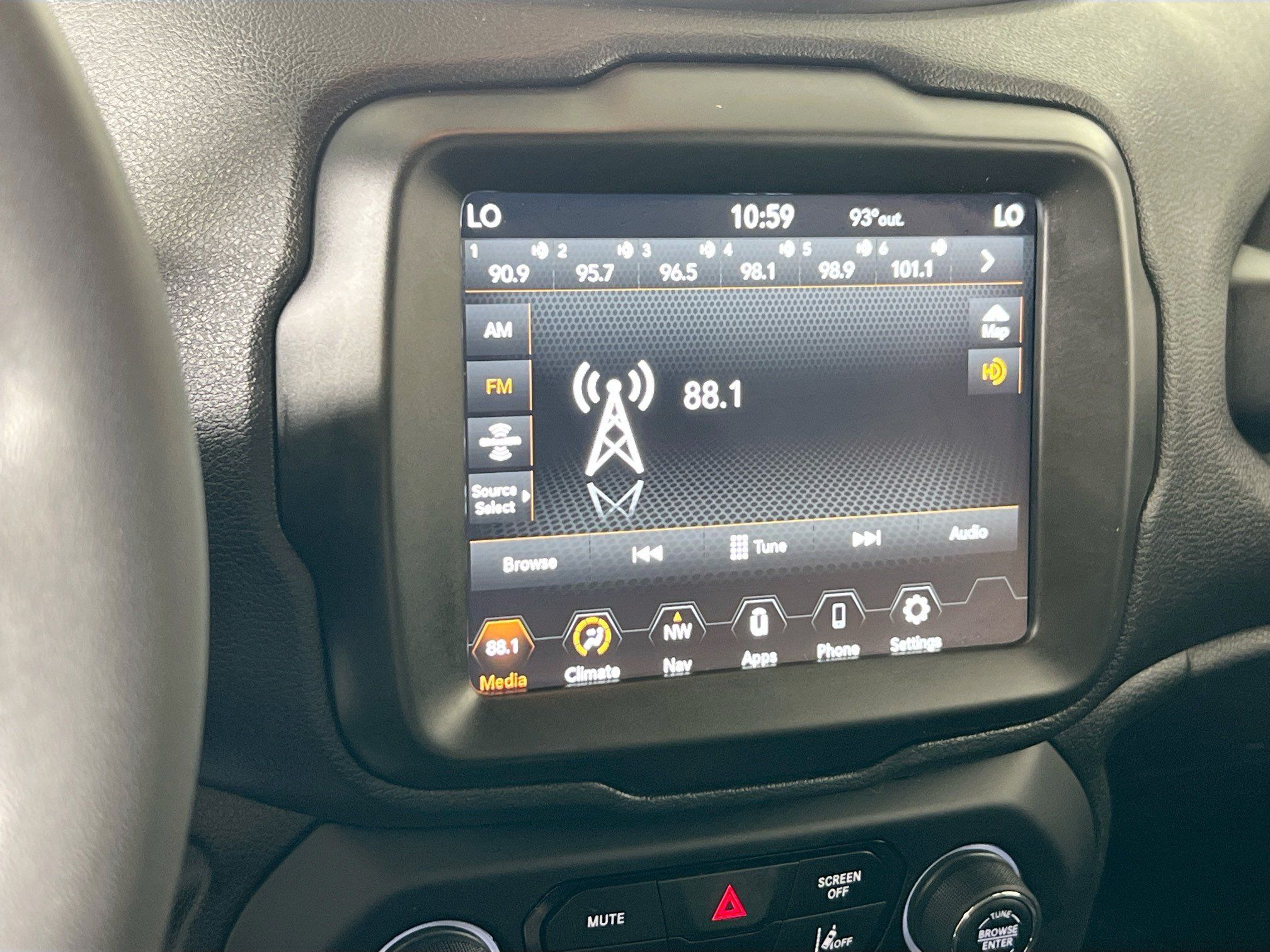 Used 2022 Jeep Renegade Altitude AWD/4WD image 15