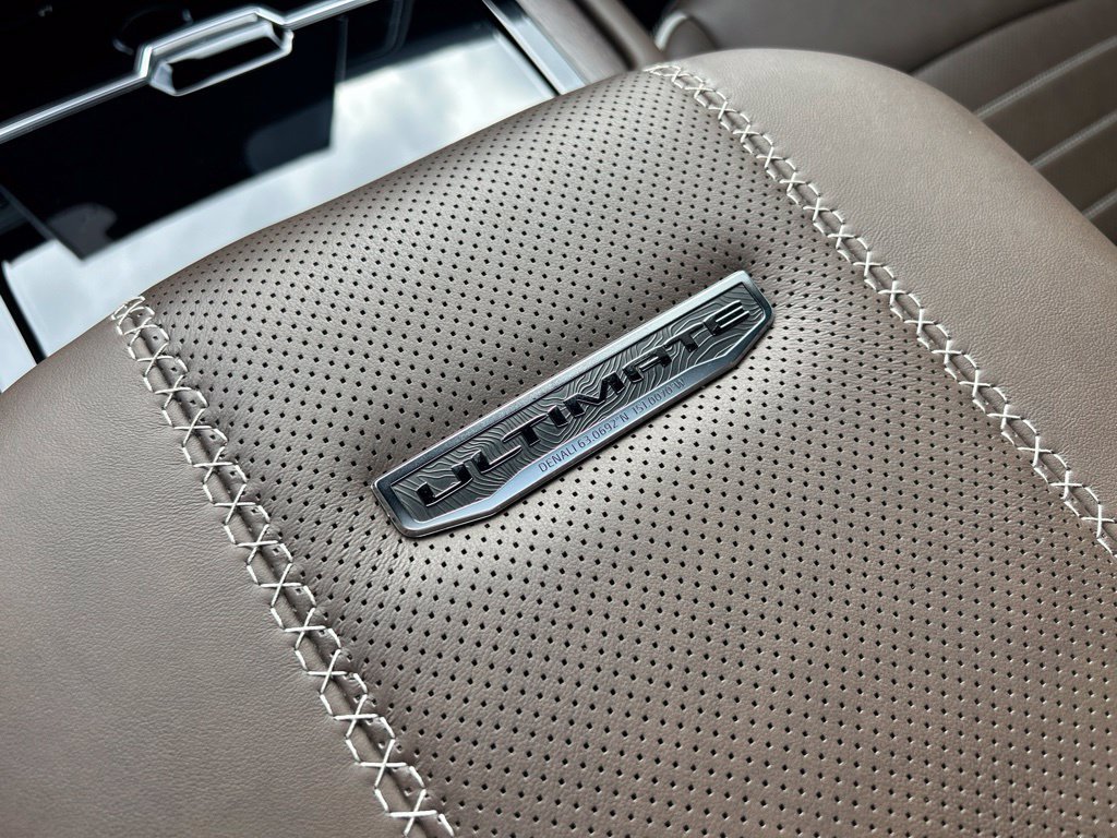 Certified 2026 GMC Yukon Denali Ultimate AWD/4WD image 39