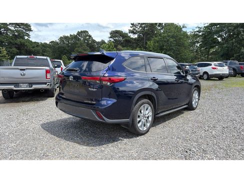 Used 2021 Toyota Highlander Limited AWD/4WD image 3