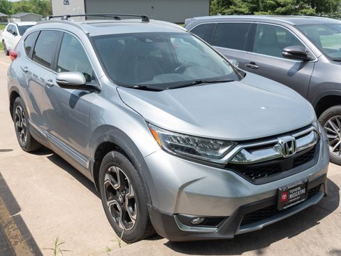 Used 2017 Honda CR-V Touring image 1