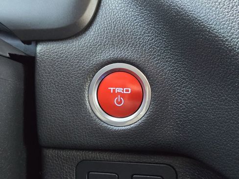 Used 2024 Toyota Sequoia 4WD image 20