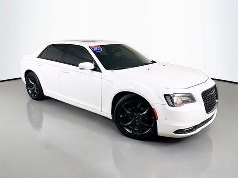 Used 2023 Chrysler 300 S RWD image 2