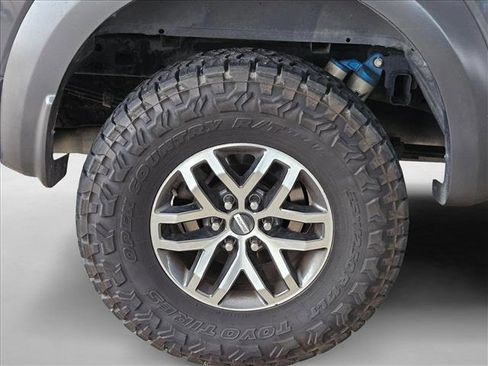 Used 2018 Ford F150 Raptor w/ Equipment Group 802A Luxury AWD/4WD image 19