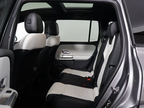Certified 2023 Mercedes-Benz GLB 250 image 11