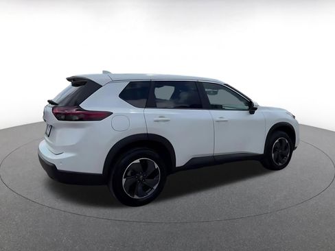 Used 2025 Nissan Rogue SV image 15