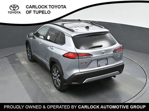 Used 2025 Toyota Corolla Cross XLE w/ Convenience Package AWD/4WD image 40