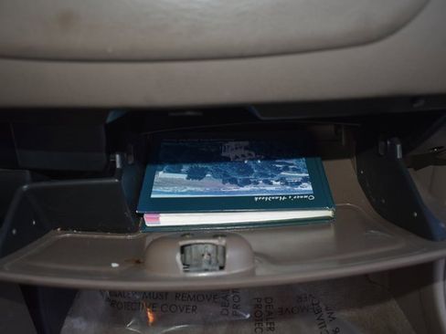 Used 1998 Saturn S-Series SC1 image 27