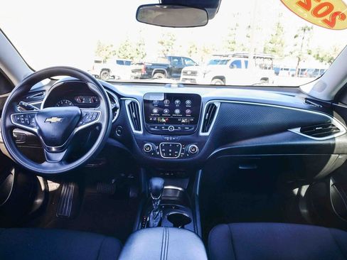Used 2024 Chevrolet Malibu LT image 15