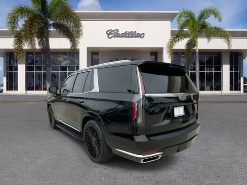 Used 2023 Cadillac Escalade Luxury image 11