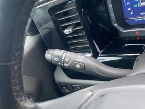 Used 2025 Chevrolet Silverado 1500 LT image 18