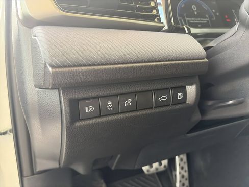 Certified 2025 Toyota Camry SE FWD image 13