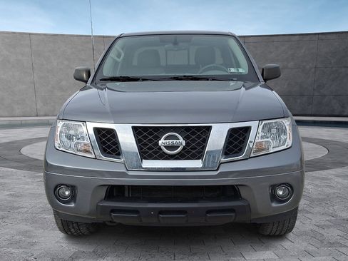 Used 2020 Nissan Frontier SV image 3