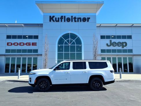 New 2026 Jeep Grand Wagoneer L Limited AWD/4WD image 1