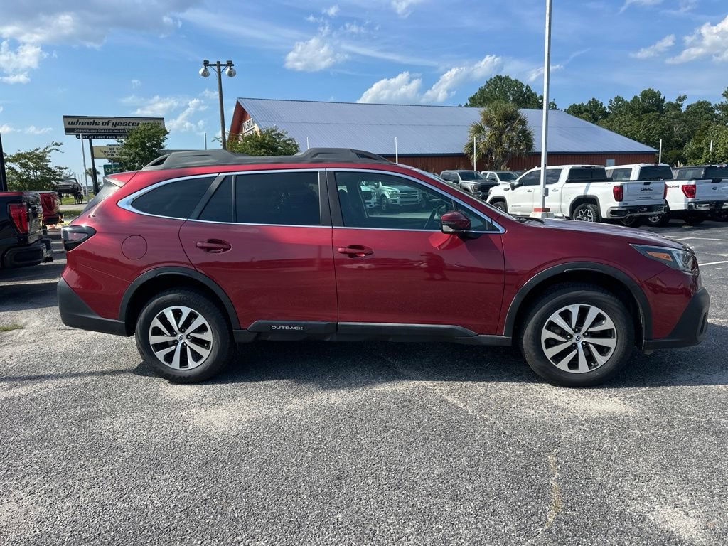 Used 2021 Subaru Outback Premium AWD/4WD image 2