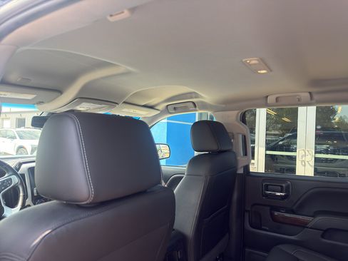 Used 2018 GMC Sierra 1500 SLT AWD/4WD image 11