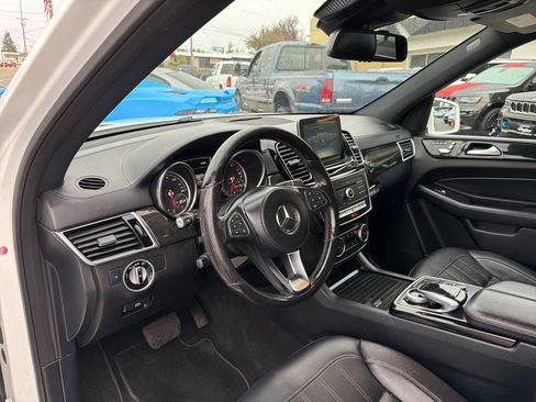 Used 2017 Mercedes-Benz GLS 450 4MATIC image 36