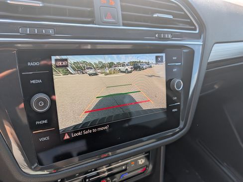 Used 2023 Volkswagen Tiguan SEL R-Line AWD/4WD image 31