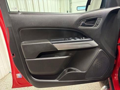 Used 2018 Chevrolet Colorado LT w/ LT Convenience Package image 13