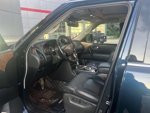 Used 2021 Nissan Armada SL w/ Captain's Chairs Package AWD/4WD image 8