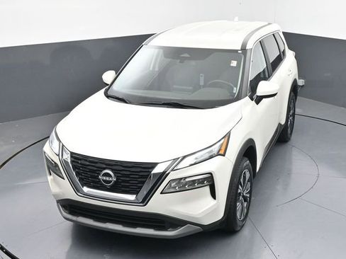 Used 2023 Nissan Rogue SV image 38