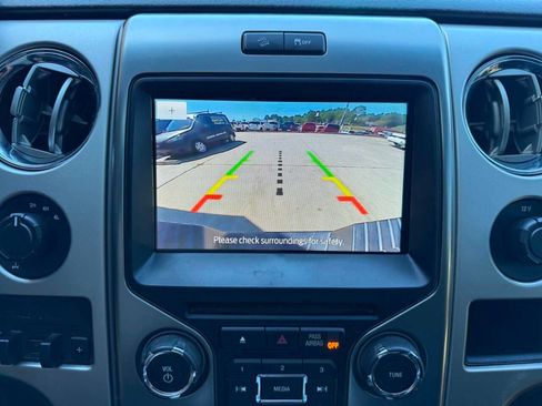 Used 2014 Ford F150 Lariat w/ Lariat Chrome Package image 16