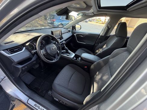 Used 2019 Toyota RAV4 XLE image 13