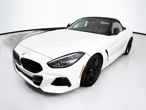 Used 2022 BMW Z4 sDrive30i w/ Dynamic Handling Package image 3