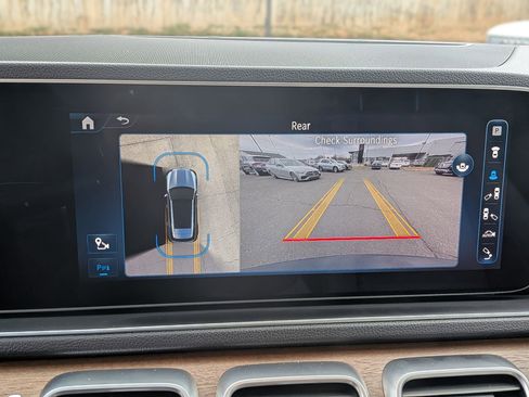 Used 2024 Mercedes-Benz GLE 350 4MATIC image 23