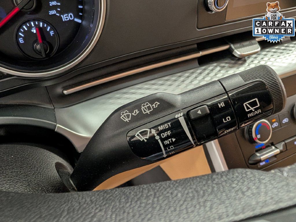 Certified 2024 Kia Carnival LX FWD image 20