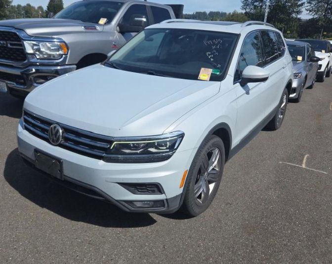 Used 2018 Volkswagen Tiguan SEL Premium w/ 3rd Row Seat Package AWD/4WD image 1