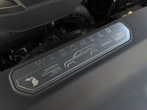 Used 2022 Jeep Grand Wagoneer Series III w/ Rear Seat Video Group 1 image 68