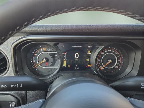 New 2026 Jeep Gladiator Willys AWD/4WD image 23