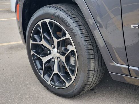 Certified 2022 Jeep Grand Cherokee Summit AWD/4WD image 34