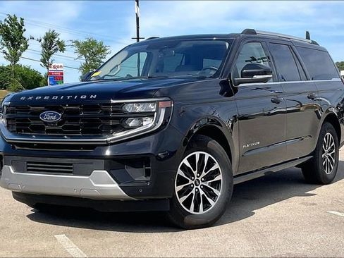 Used 2025 Ford Expedition Max Platinum AWD/4WD image 2