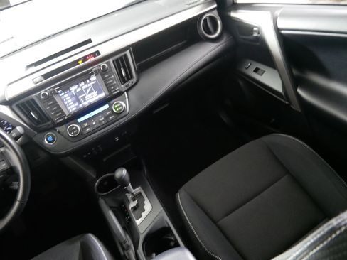 Used 2018 Toyota RAV4 XLE w/ Plus Extra Value Package AWD/4WD image 11
