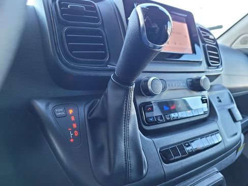 Used 2025 RAM ProMaster 2500 w/ Crew Van Package FWD image 12