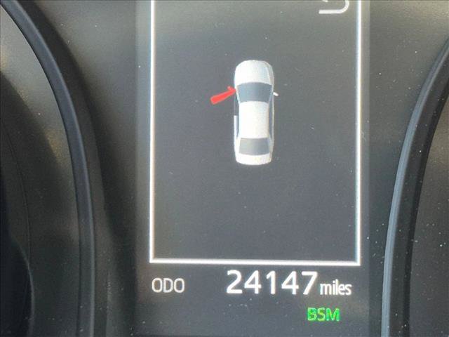 Used 2024 Toyota Camry SE w/ Convenience Package FWD image 9