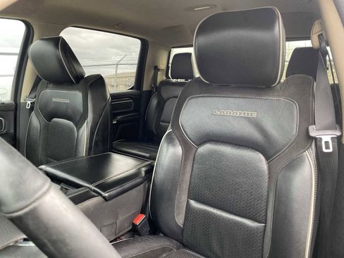 Certified 2019 RAM 1500 Laramie image 15