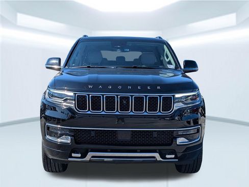Used 2024 Jeep Wagoneer Series III w/ Premium Group I AWD/4WD image 8